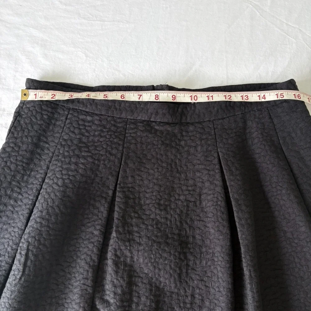 H&M Womens Black Textured Pleated Front A-Line Minimalist Classic Skirt Size‎ 14